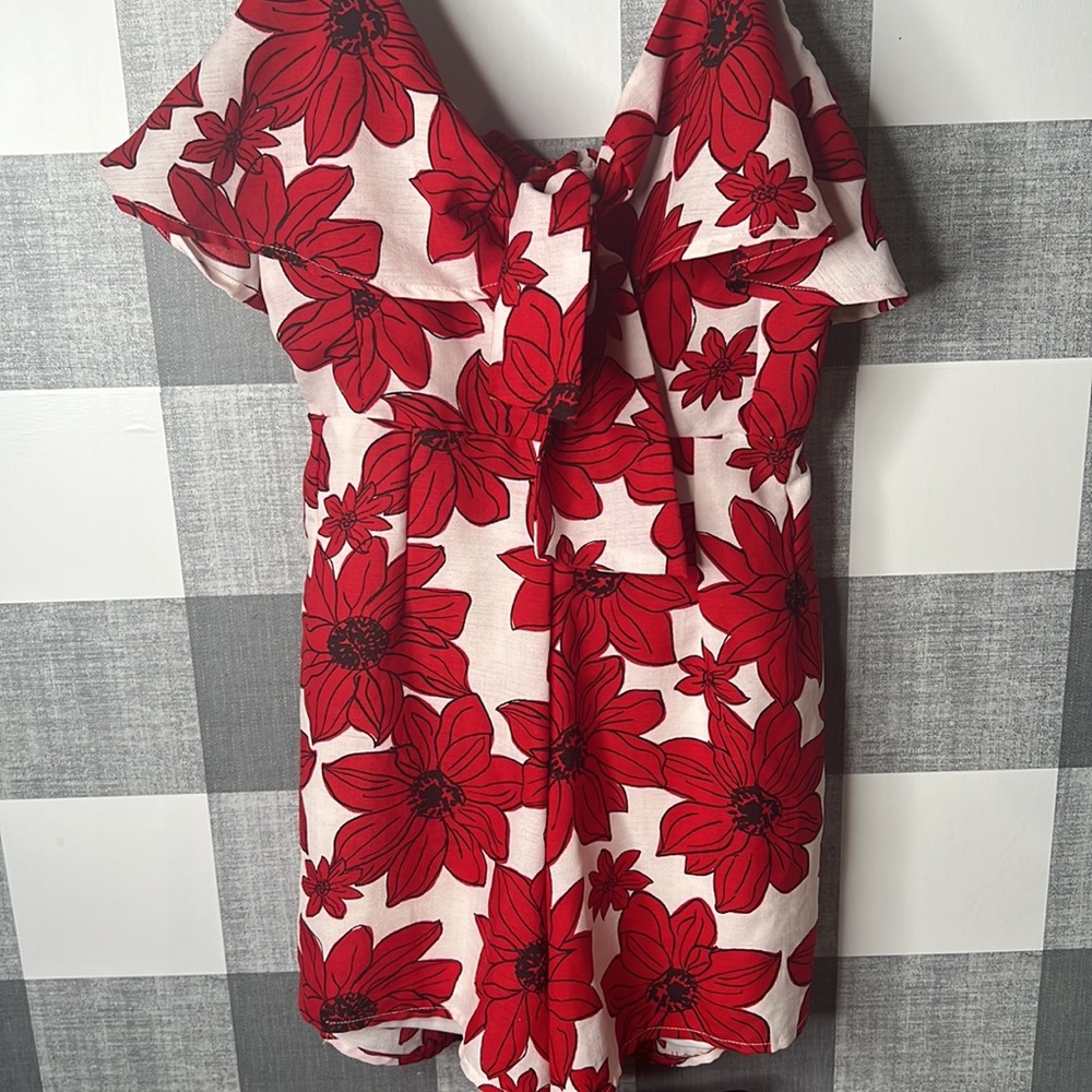 Beautiful Romper - Picture 2 of 5